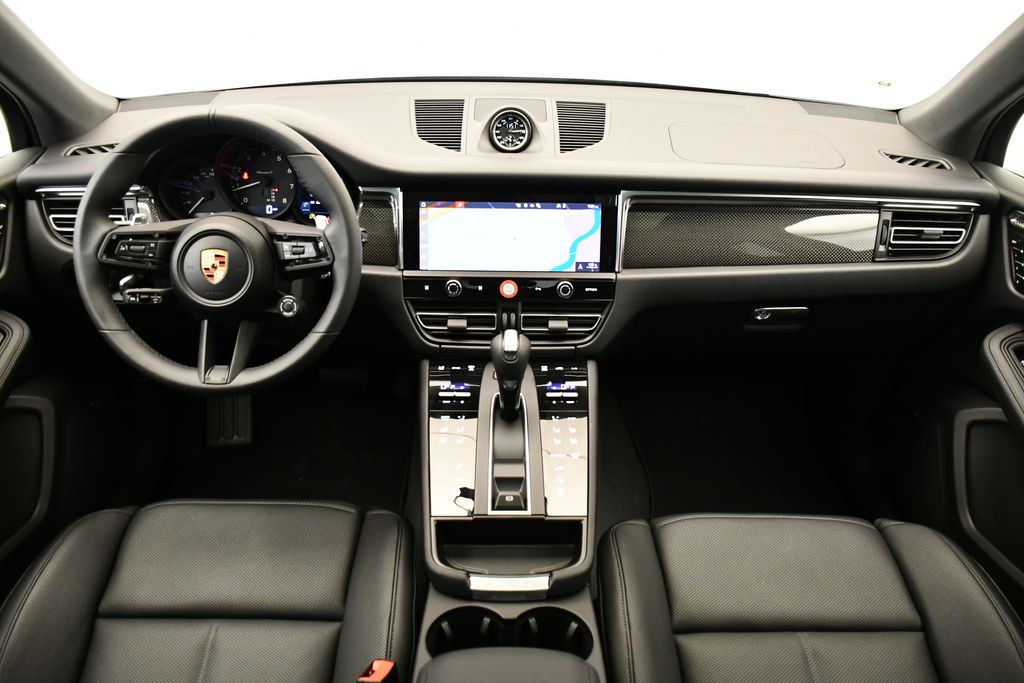 Thumbnail: 2026 Porsche Macan - 23