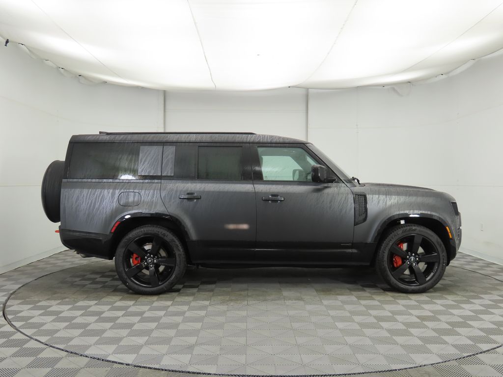 2025 Land Rover Defender 130 4