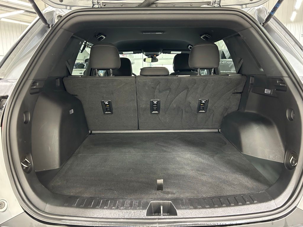 used 2025 Chevrolet Equinox car, priced at $24,992