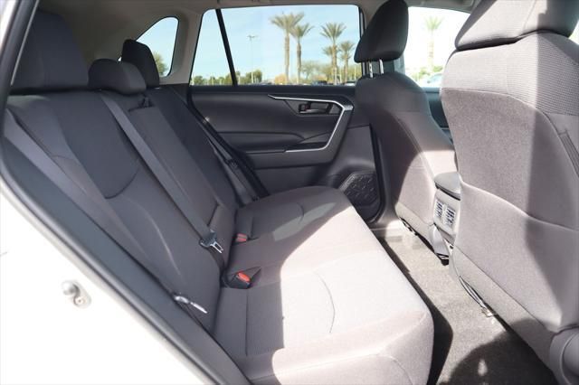 Thumbnail: 2025 Toyota RAV4 - 21