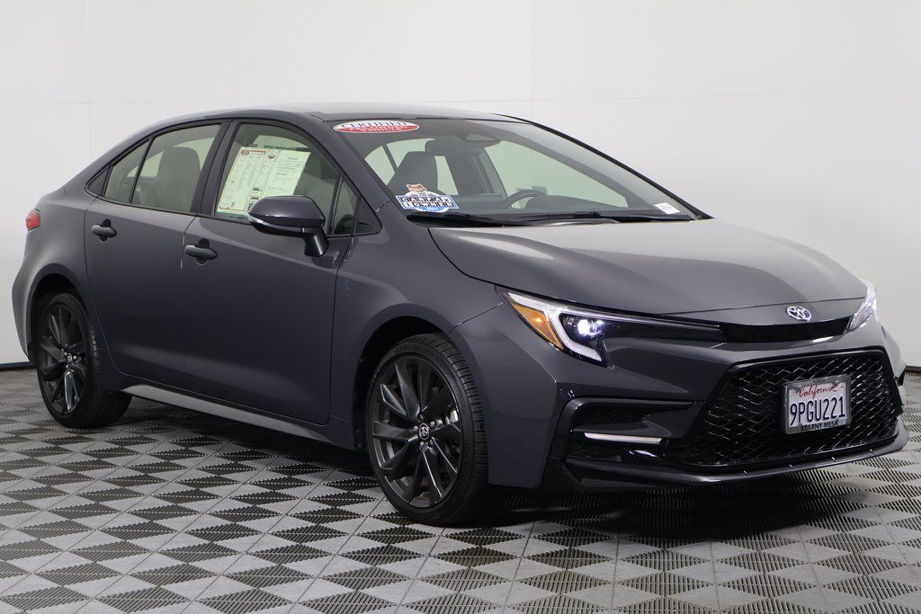 Thumbnail: 2024 Toyota Corolla - 3