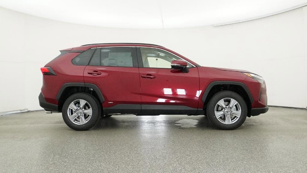 Thumbnail: 2025 Toyota RAV4 - 9