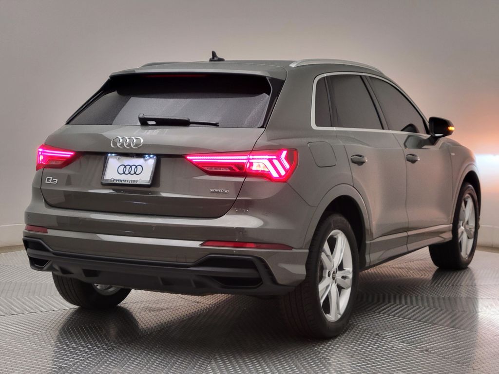 Thumbnail: 2023 Audi Q3 - 5