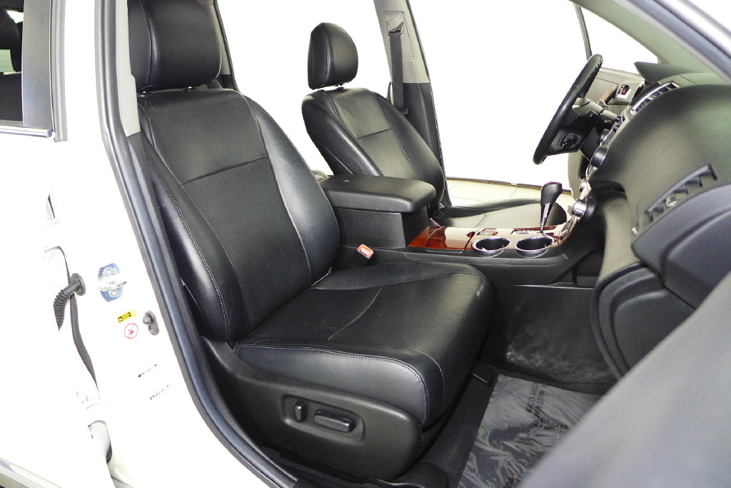 Thumbnail: 2013 Toyota Highlander - 16
