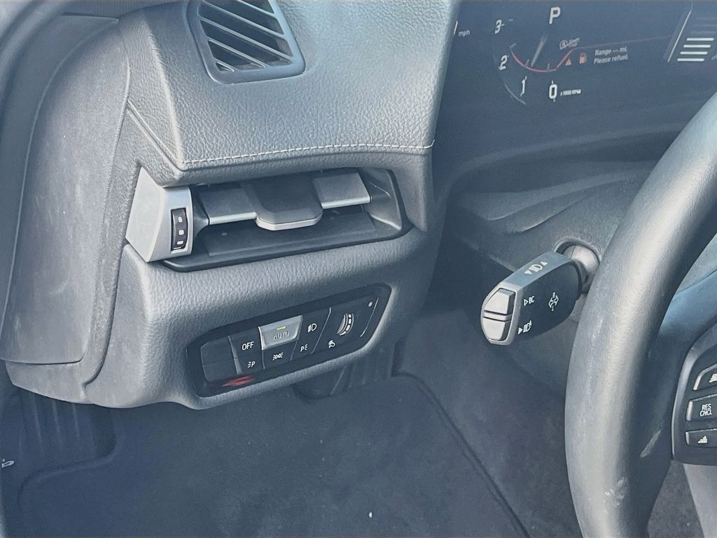 Used 2026 White Toyota 3.0 image 10