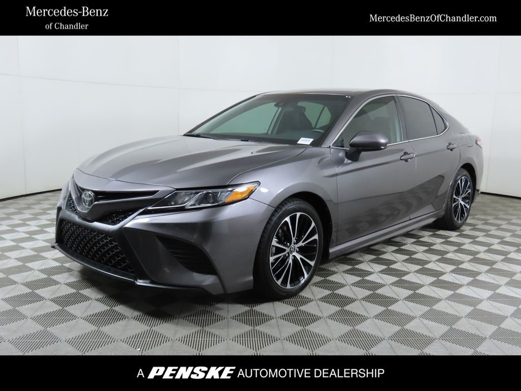 2020 Toyota Camry SE -
                  Chandler, AZ