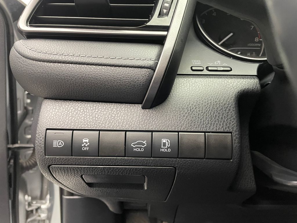 2022 Toyota Camry SE 20