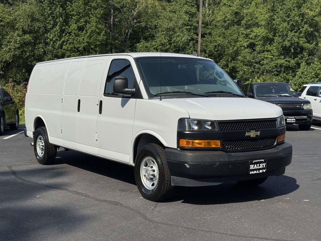 Summit White 2022 Chevrolet Express Cargo Van Rear-Wheel Drive 8-Speed Automatic Overdrive
