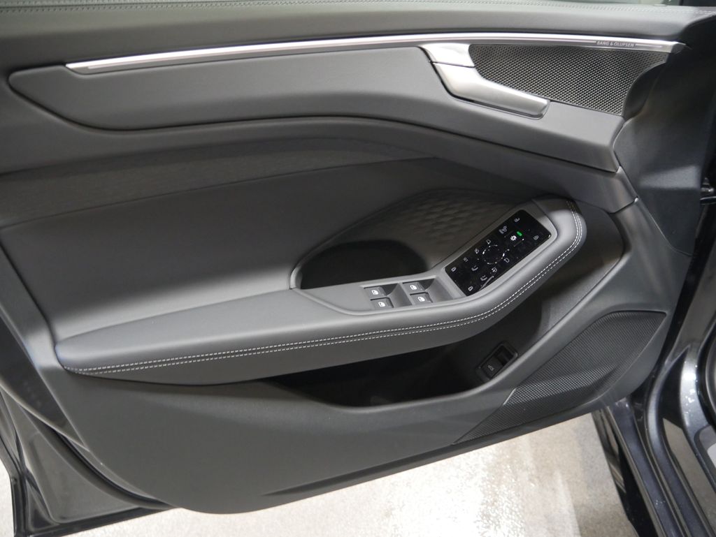 Thumbnail: 2026 Audi A6 - 13