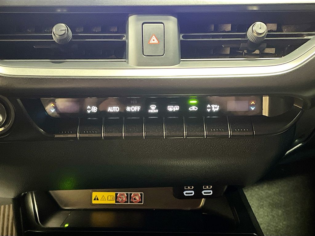 Used 2025 Obsidian Lexus 300h F SPORT Design image 16