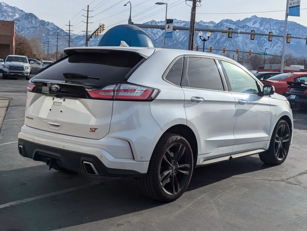 2019 Ford Edge ST 4