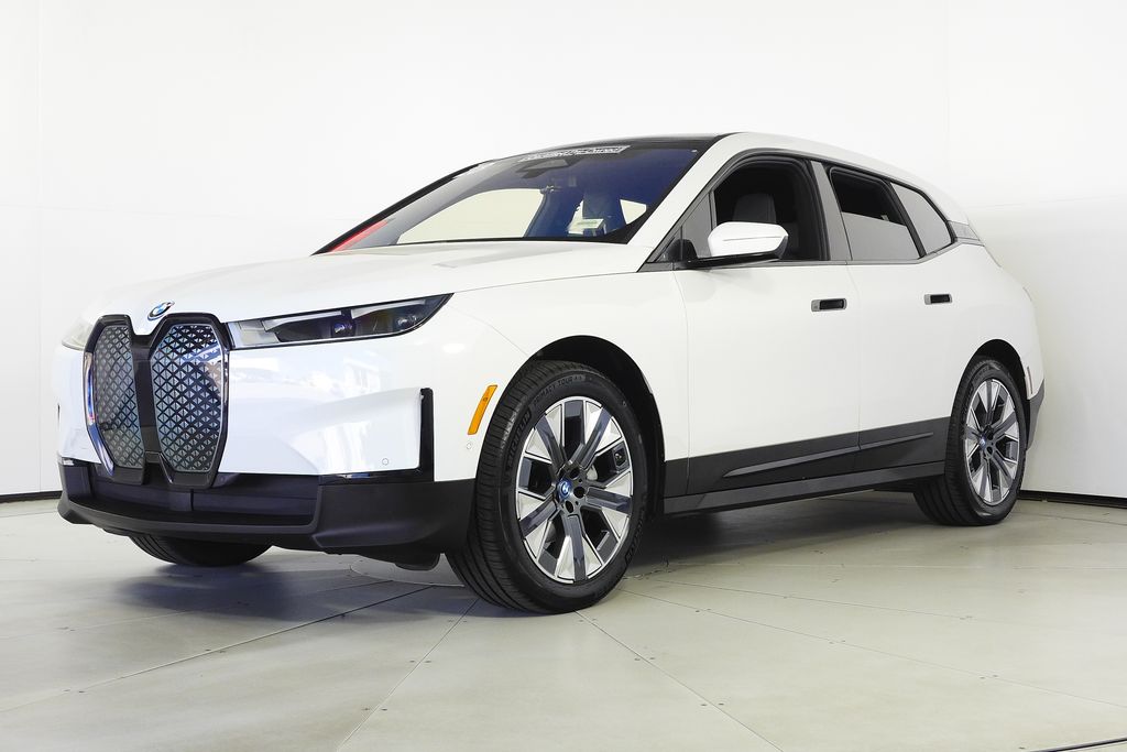 Thumbnail: 2023 BMW iX - 2