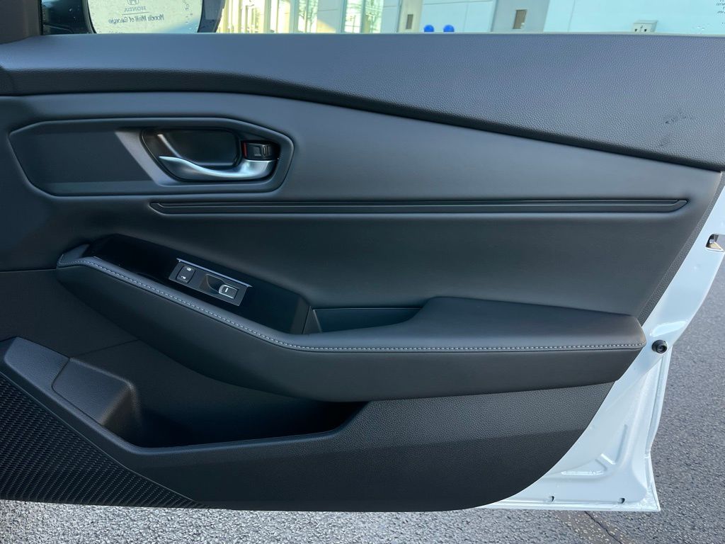 2025 Honda Accord Touring 30