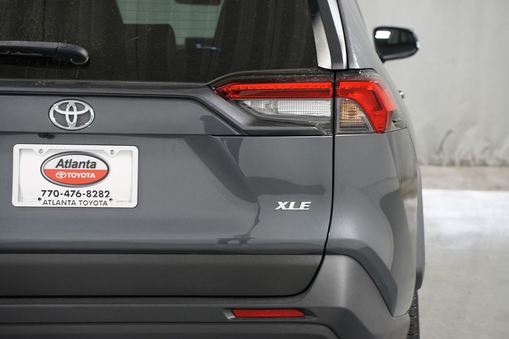 Thumbnail: 2021 Toyota RAV4 - 10