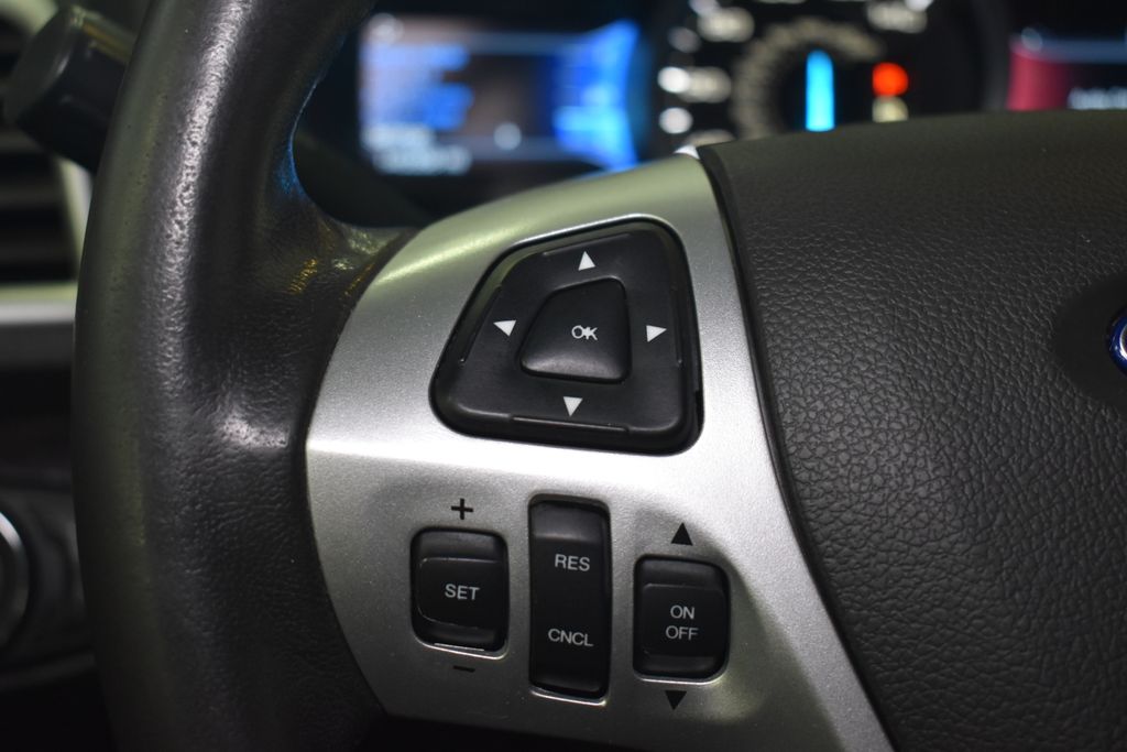 Thumbnail: 2014 Ford Explorer - 23