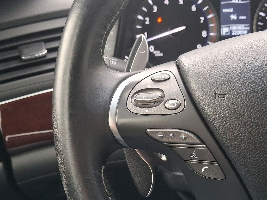 Thumbnail: 2015 INFINITI Q70 - 22