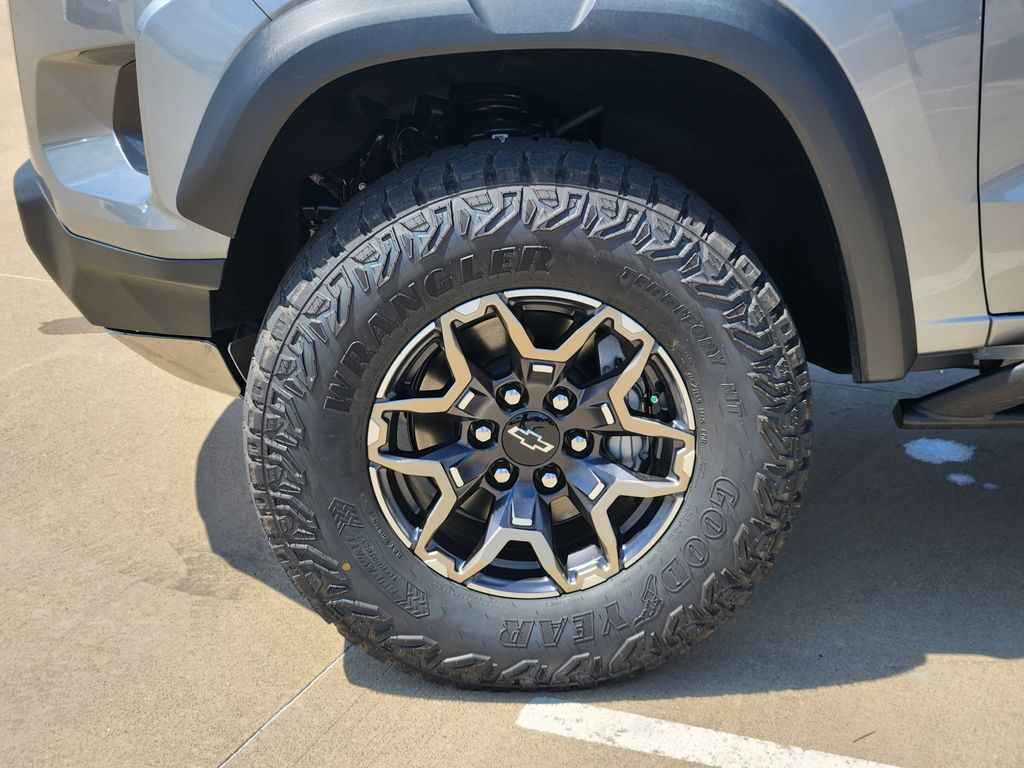 2026 Chevrolet Colorado ZR2 photo 9