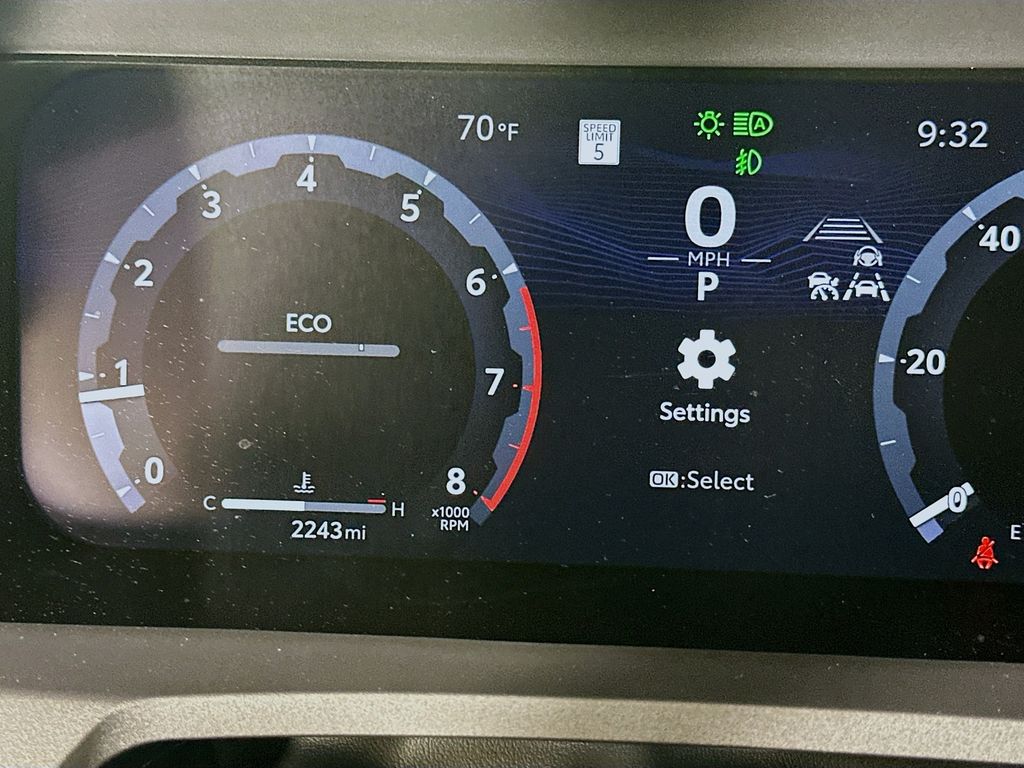 Thumbnail: 2025 Toyota 4Runner - 12