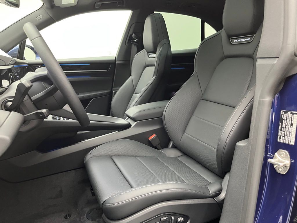 Thumbnail: 2025 Porsche Macan - 5