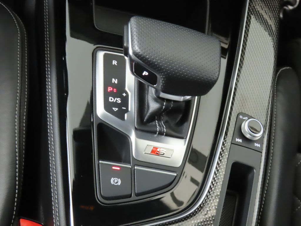 Thumbnail: 2022 Audi S4 - 22