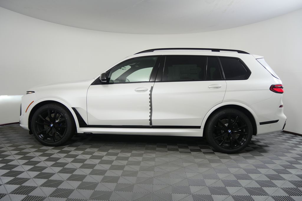 Thumbnail: 2026 BMW X7 - 6