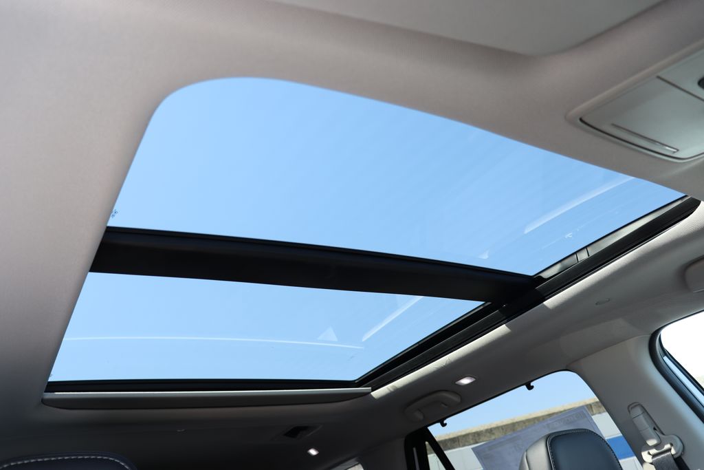 2025 Honda Pilot Touring 29