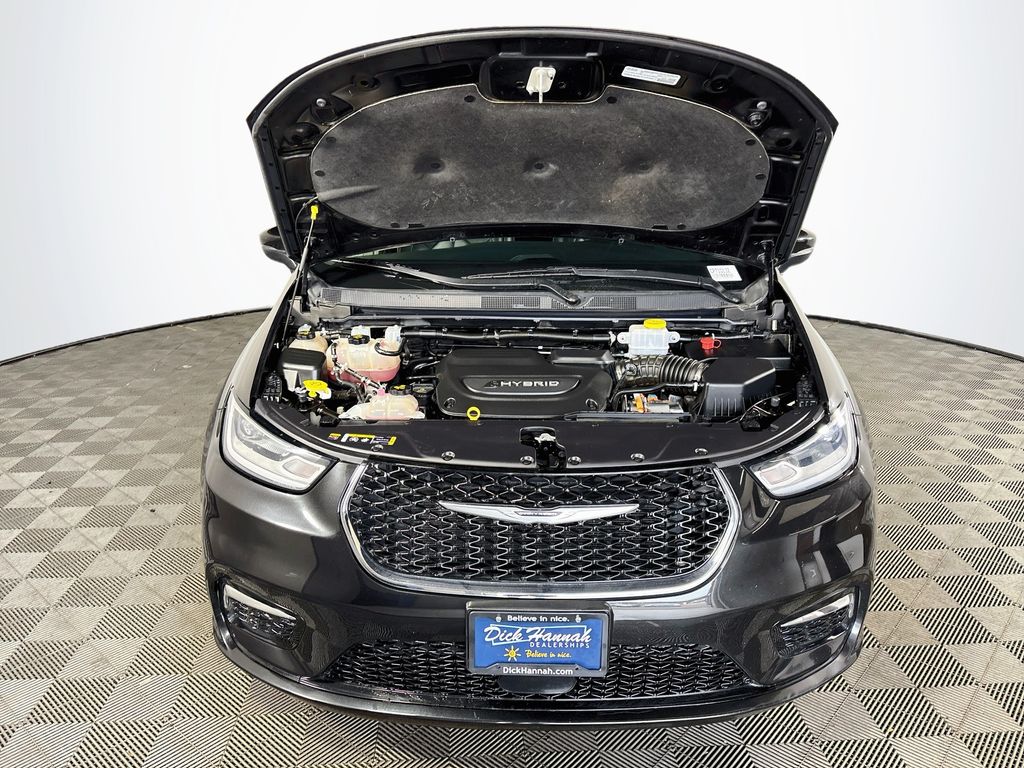 2023 Chrysler Pacifica Hybrid Touring L