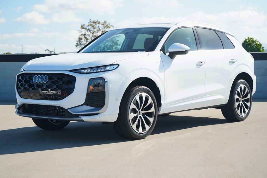 Thumbnail: 2026 Audi Q3 - 1