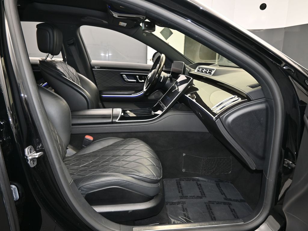 Used 2021 Obsidian Black/designo Diamon White Mercedes-Benz S 580 image 52