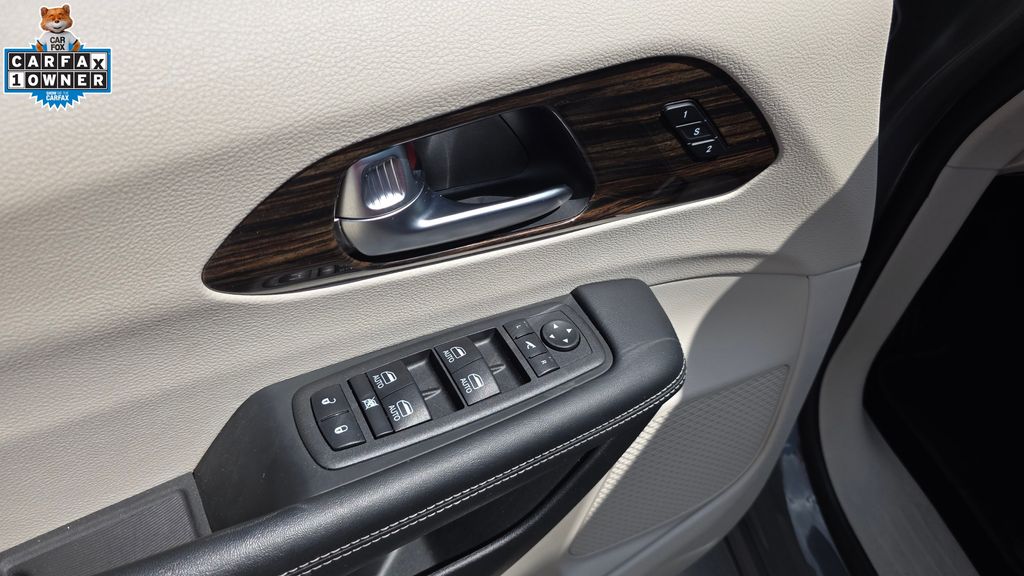 2023 Chrysler Pacifica Limited - Photo 25