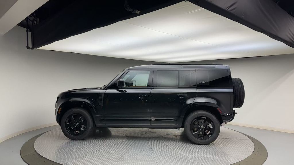 Thumbnail: 2024 Land Rover Defender - 5