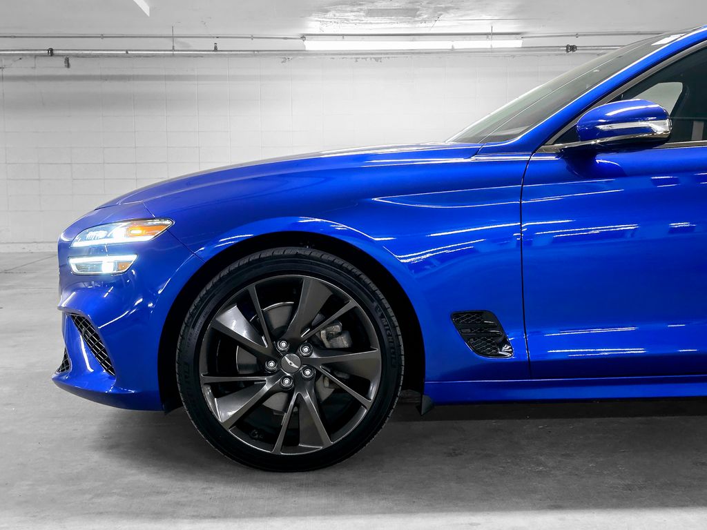 2023 Genesis G70 2.0T 16