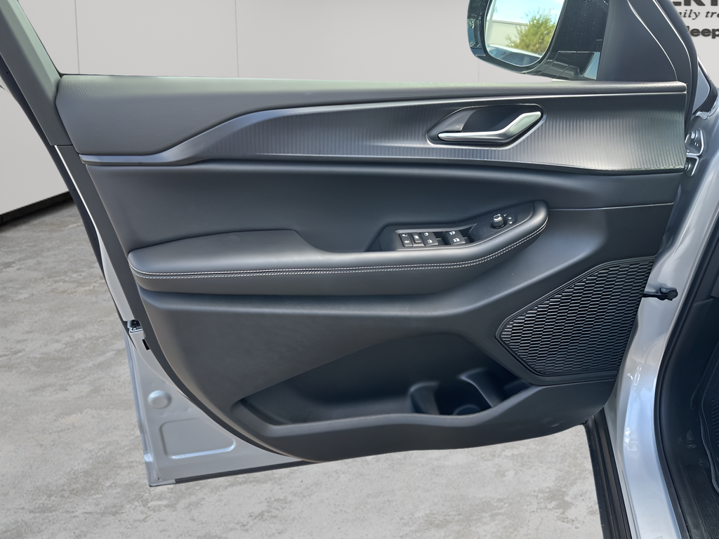 New Car 2025 Jeep Grand Cherokee L  For Sale Under $50,000 In Austin, Texas