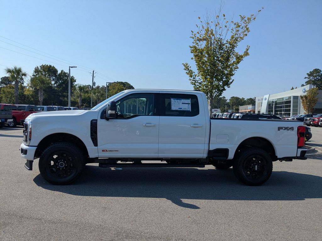 2026 Ford Super Duty F-350 SRW LARIAT
