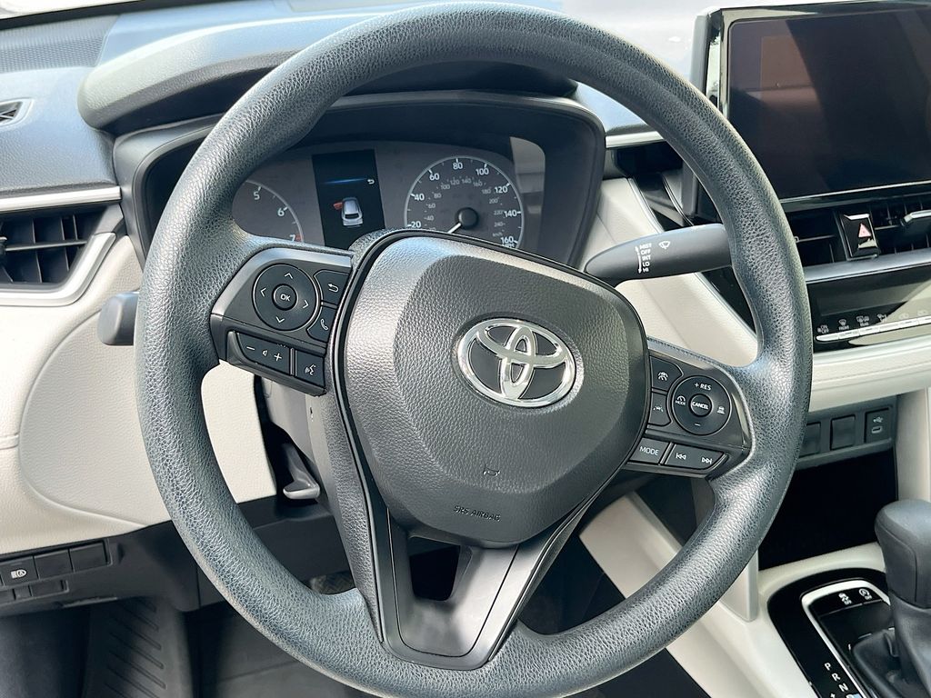 Used 2025 Blue Toyota L image 11