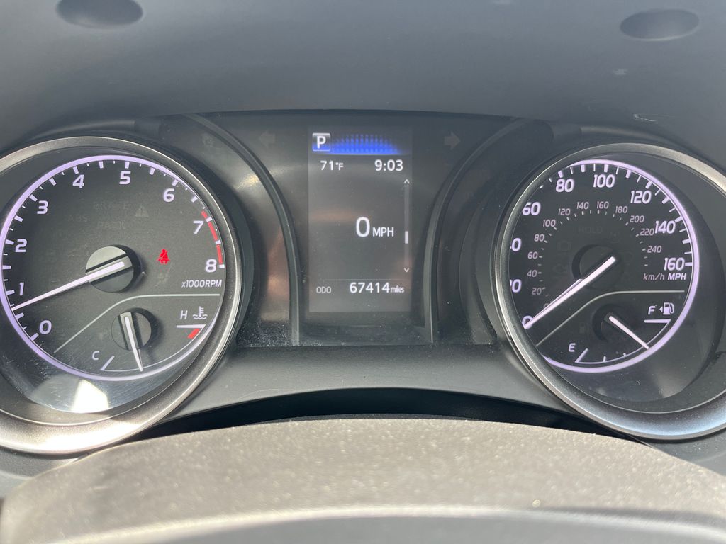 2022 Toyota Camry SE photo