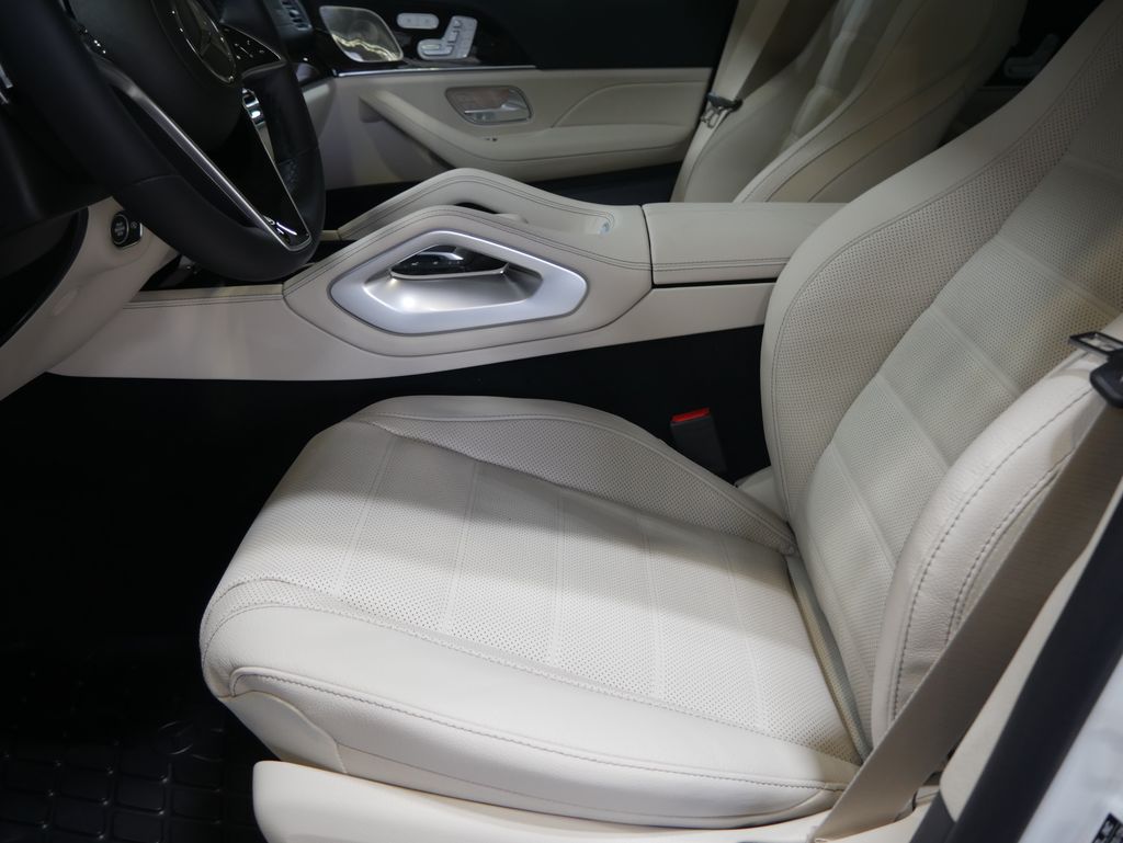 Thumbnail: 2026 Mercedes-Benz GLS - 19