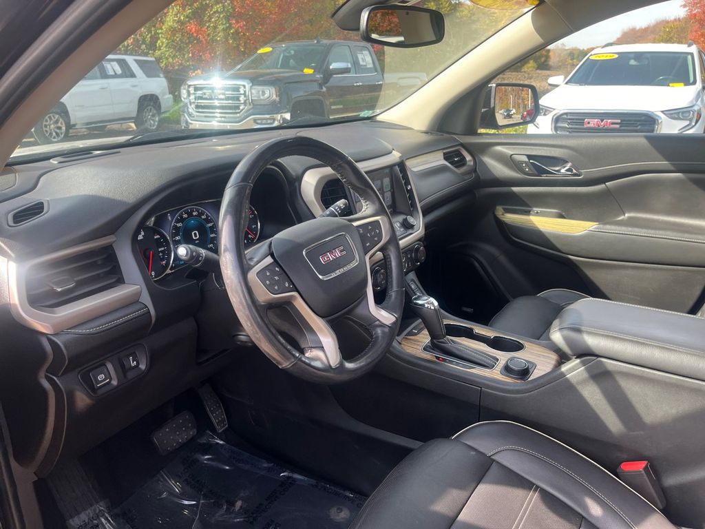 2019 GMC Acadia Denali 34