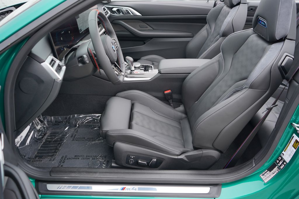 Thumbnail: 2025 BMW M4 - 12