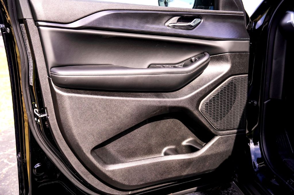 New Car 2025 Jeep Grand Cherokee  Altitude X For Sale Under $50,000 In Taylor, Texas