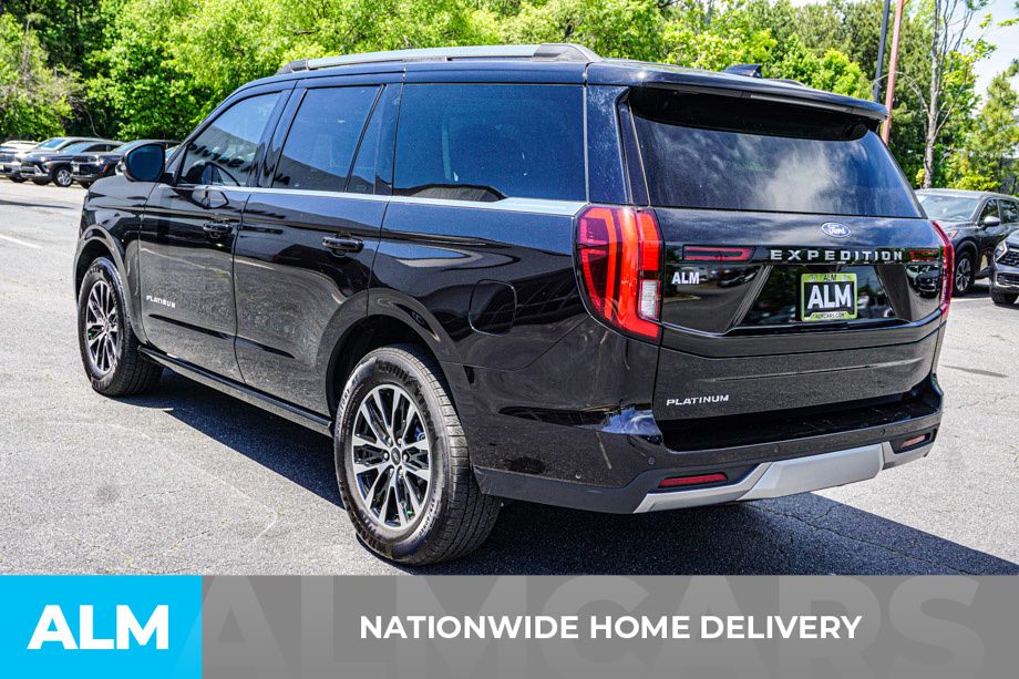 Used 2025 Black Ford Platinum image 5