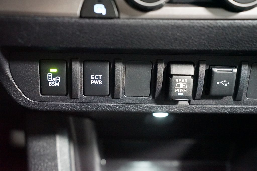 Thumbnail: 2023 Toyota Tacoma - 21