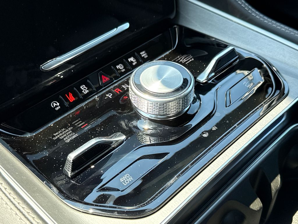 New 2026 Jeep Grand Wagoneer SUV