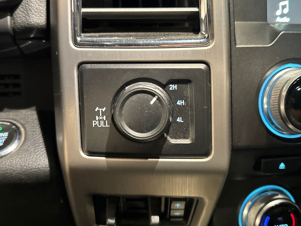 Used 2018 Black Ford Platinum image 29