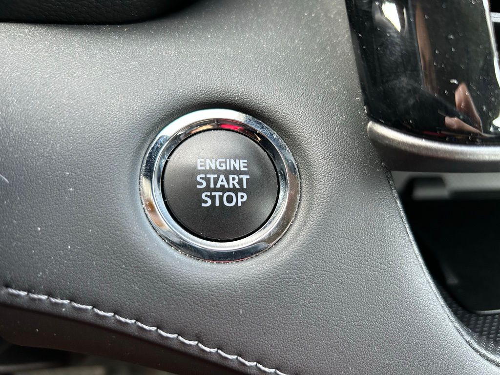 2023 Toyota Highlander XLE 30