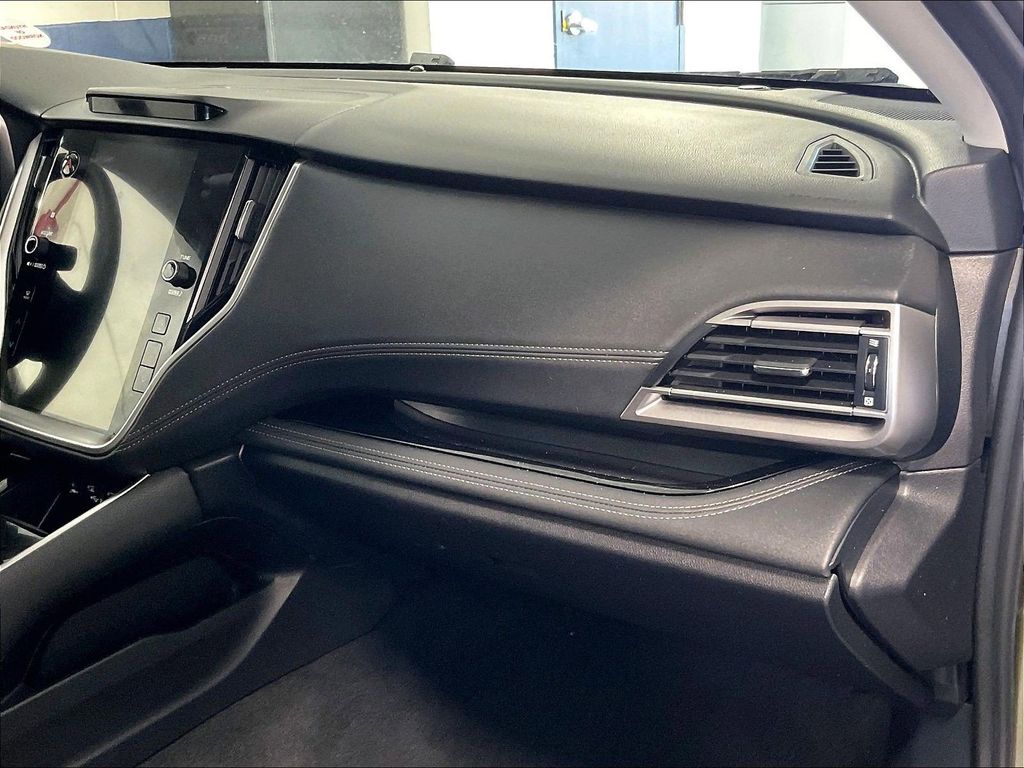 2020 Subaru Outback — photo 13