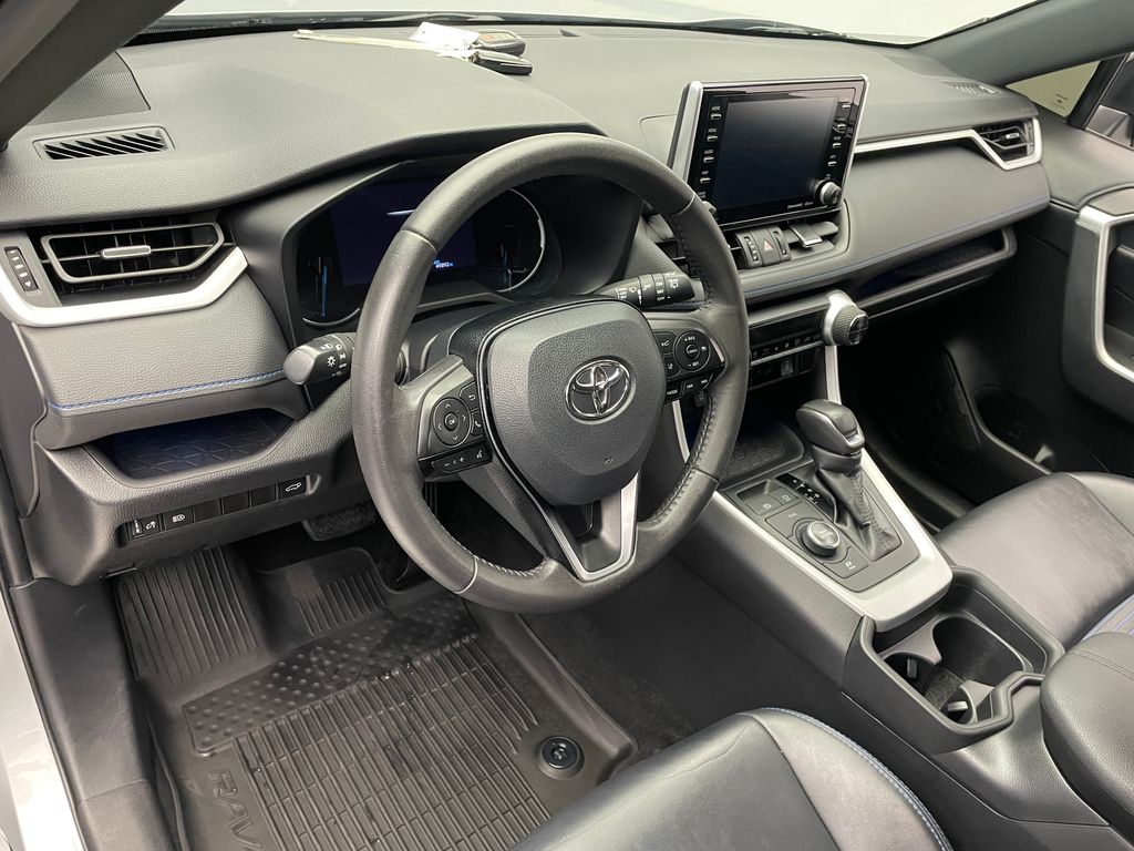 2021 Toyota RAV4 XSE 11