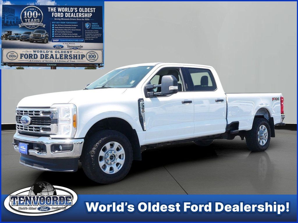 Oxford White 2023 Ford F-350 Super Duty Pickup Truck Four-Wheel Drive Automatic