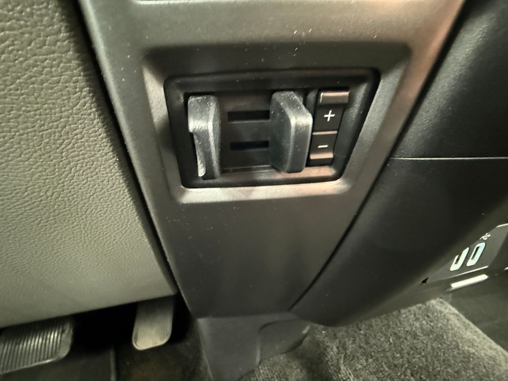 Used 2018 Red Ford XLT image 57