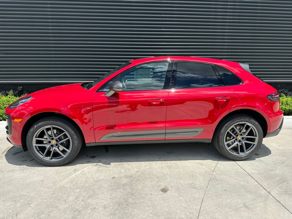 Thumbnail: 2025 Porsche Macan - 2